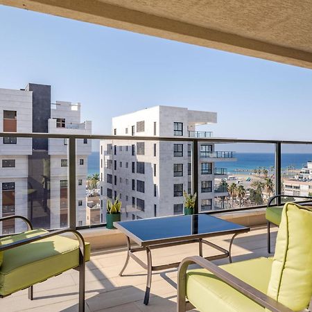 Balfour Sea View City Center Нагария Экстерьер фото