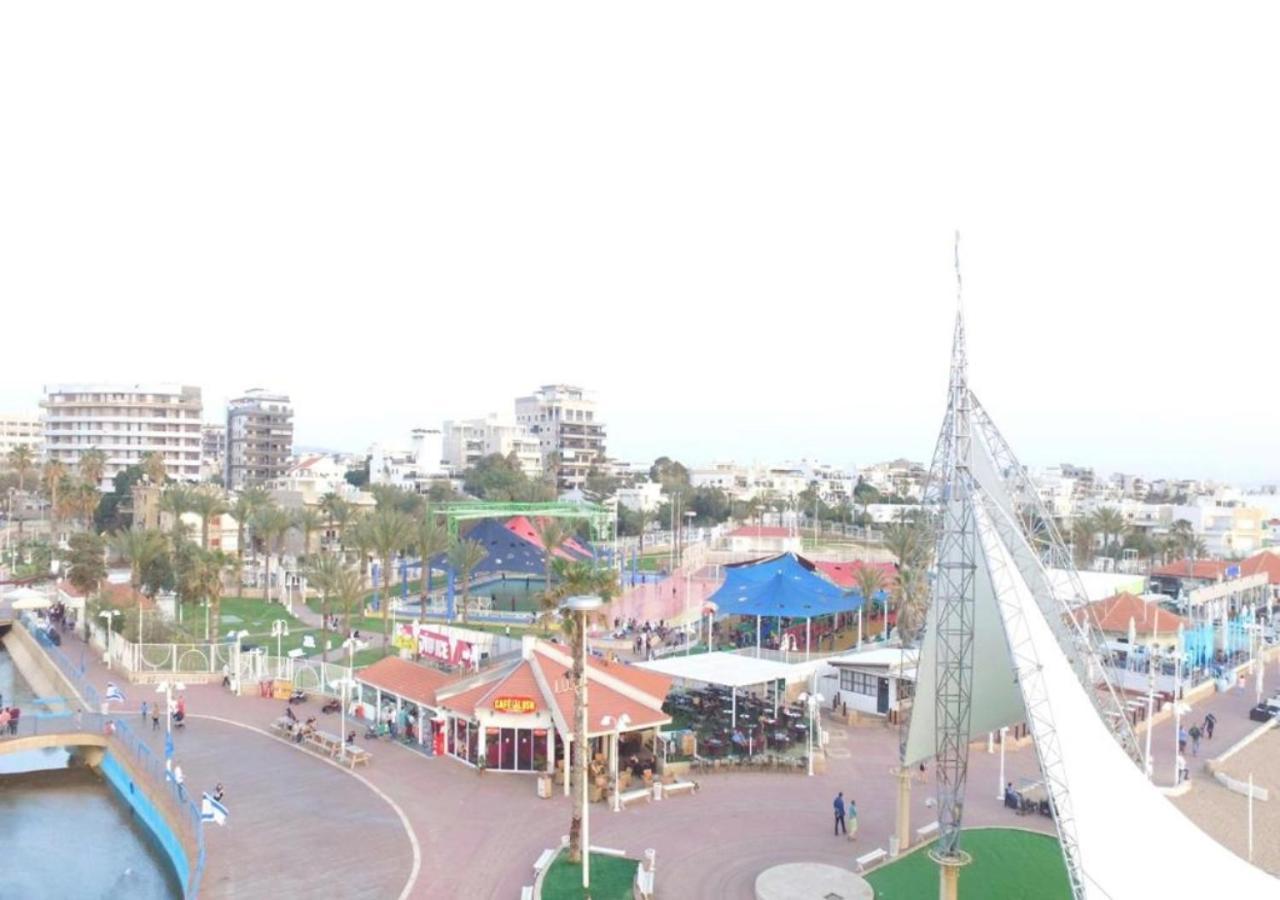 Balfour Sea View City Center Нагария Экстерьер фото