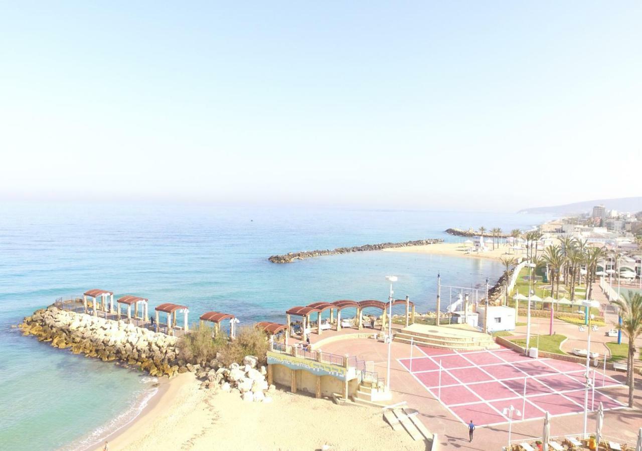 Balfour Sea View City Center Нагария Экстерьер фото